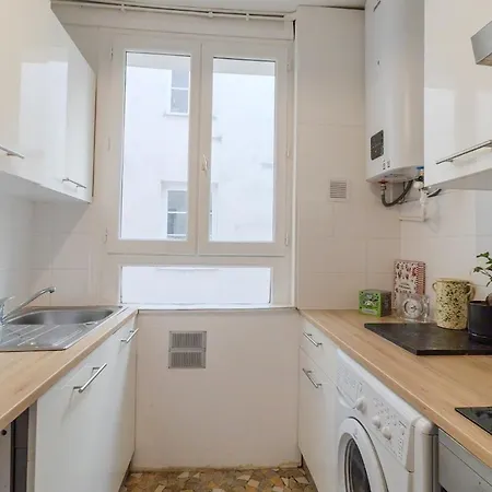 Large 50 M2 Typically Parisian Paris